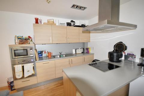 2 bedroom house to rent, Brayford Street, Lincoln