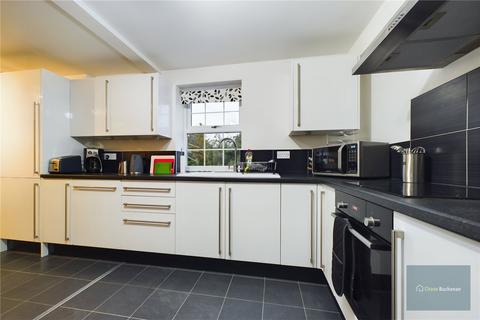 2 bedroom detached house to rent, Wells Road, Bristol BS4