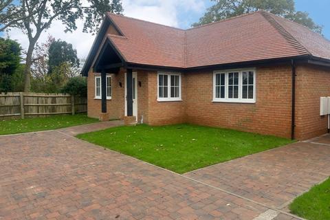 28 Fryatts Way, Bexhill-on-sea, TN39 4LW