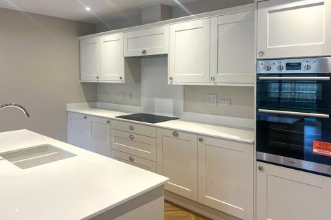 28 Fryatts Way, Bexhill-on-sea, TN39 4LW
