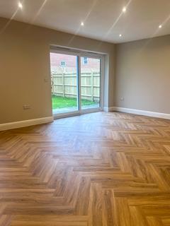 28 Fryatts Way, Bexhill-on-sea, TN39 4LW