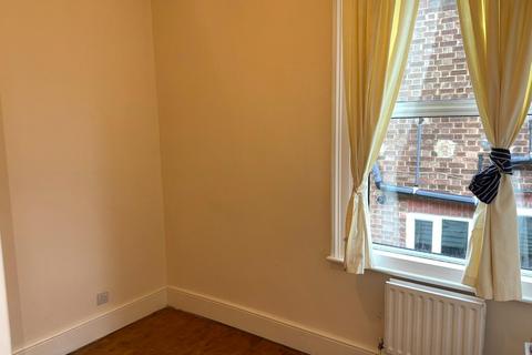 2 bedroom house to rent, Sydenham,London