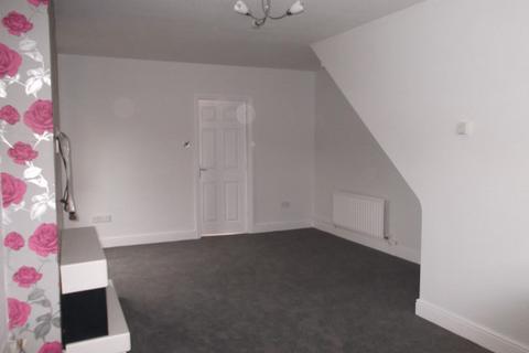 2 bedroom terraced house to rent, 1 Wallberry Mews , Farmhill, Douglas, IM2 2ND