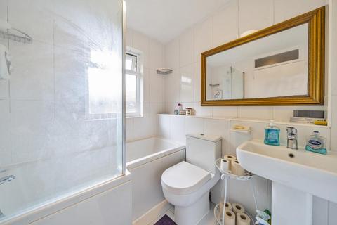 12 Moresby Walk, London, SW8 3AU