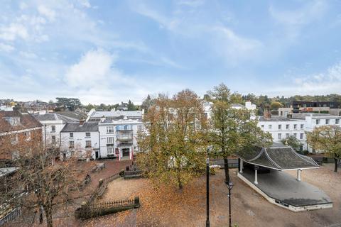 1 bedroom flat for sale, The Pantiles, Tunbridge Wells, TN2