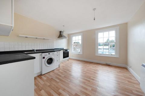 1 bedroom flat for sale, The Pantiles, Tunbridge Wells, TN2