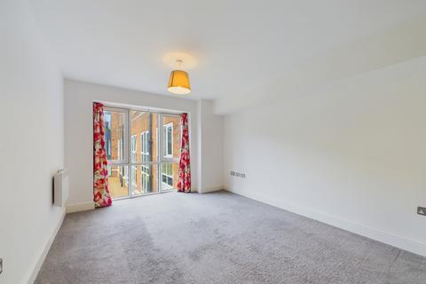 2 bedroom flat for sale, Flat 28, The Residence, Wycombe Road, Saunderton, High Wycombe