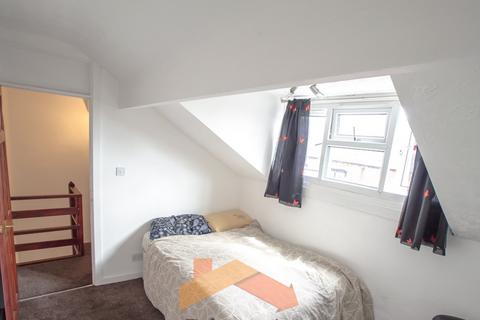 2 bedroom terraced house to rent, leeds LS6