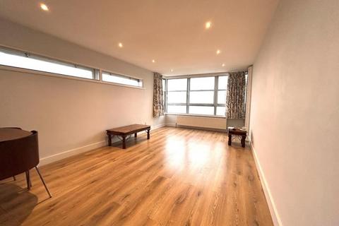 2 bedroom apartment to rent, Staines Road West,  Sunbury-on-Thames,  TW16