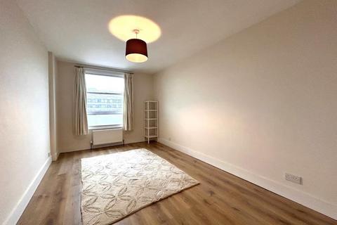 2 bedroom apartment to rent, Staines Road West,  Sunbury-on-Thames,  TW16