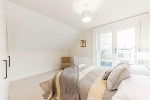 1 bedroom flat for sale, Blenheim Road, Wimbledon SW20