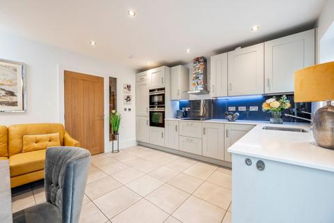 3 bedroom terraced house for sale, Eastview Close, Stow On The Wold, GL54