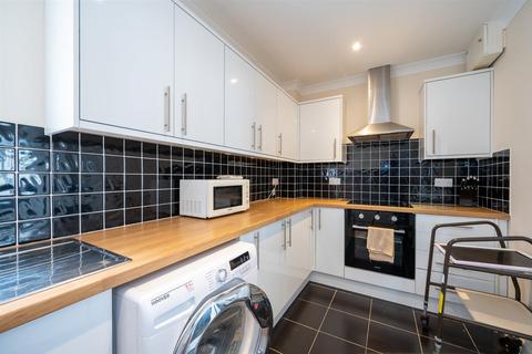 3 bedroom flat for sale, Bucaneer house, Rails Lane, Hayling Island PO11