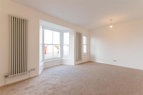 3 bedroom flat for sale, Elm Grove, Hayling Island PO11