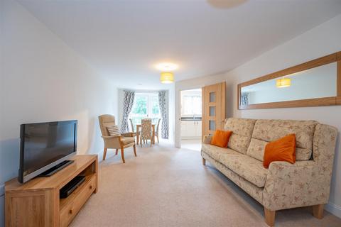 2 bedroom flat for sale, St. Marys Road, Hayling Island PO11