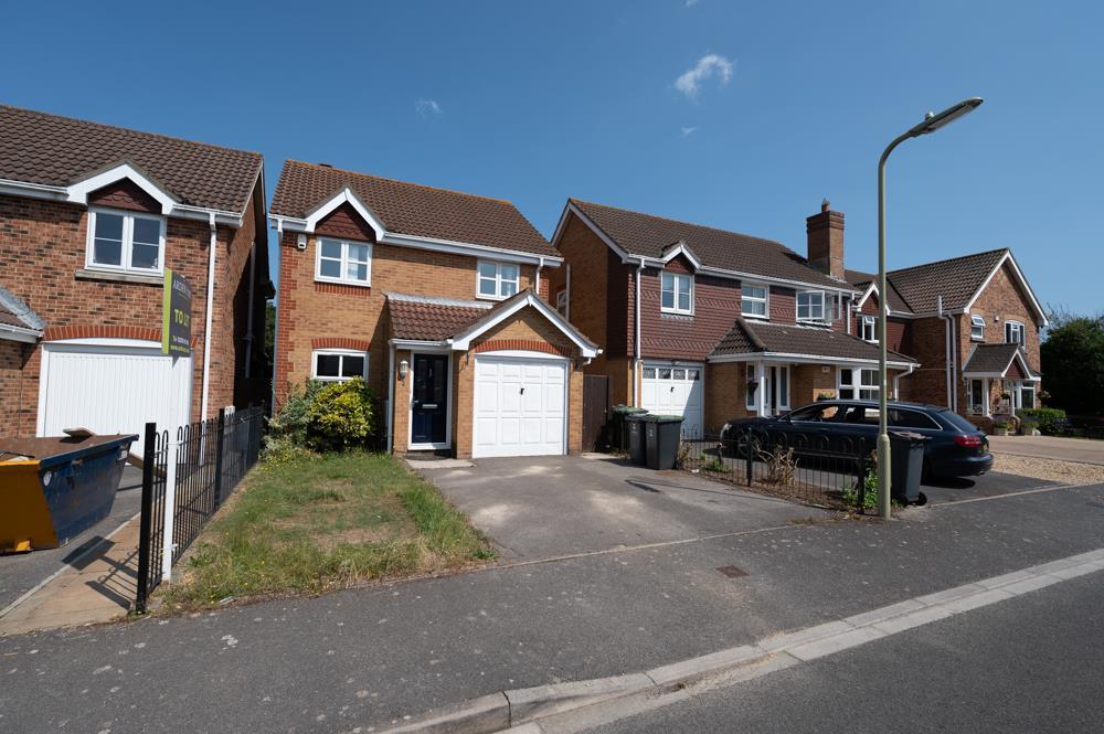 2 Aubrey Close 23 4.jpg