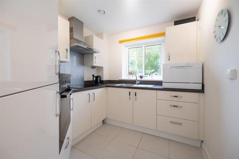 1 bedroom flat for sale, St. Marys Road, Hayling Island PO11