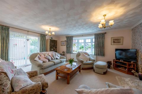 4 bedroom detached bungalow for sale, Sea View Road, Hayling Island PO11