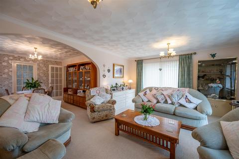 4 bedroom detached bungalow for sale, Sea View Road, Hayling Island PO11