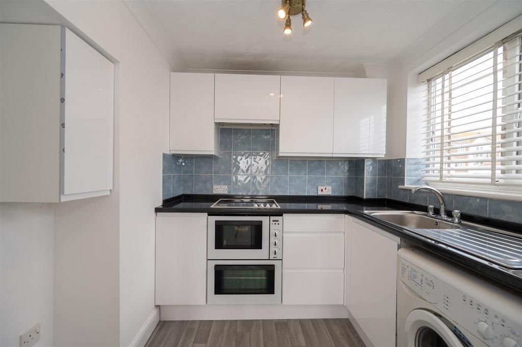 7 Pebble Court 23 10.jpg