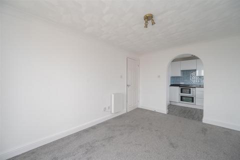 2 bedroom flat to rent, 112 Southwood Road, Hayling Island PO11