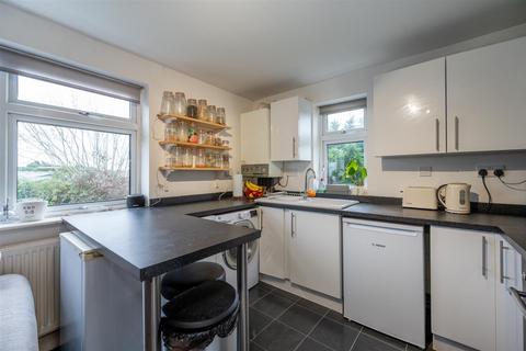 2 bedroom flat for sale, Manor Road, Hayling Island PO11