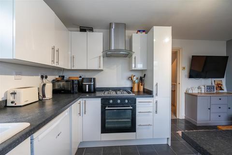 2 bedroom flat for sale, Manor Road, Hayling Island PO11