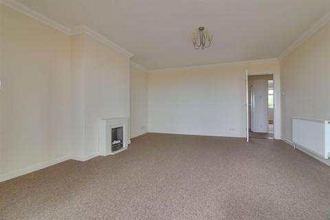 2 bedroom flat to rent, Sea Front, Hayling Island PO11