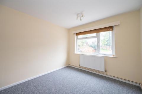 2 bedroom flat to rent, Rapley Court, Stamford Avenue, Hayling Island PO11