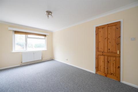 2 bedroom flat to rent, Rapley Court, Stamford Avenue, Hayling Island PO11