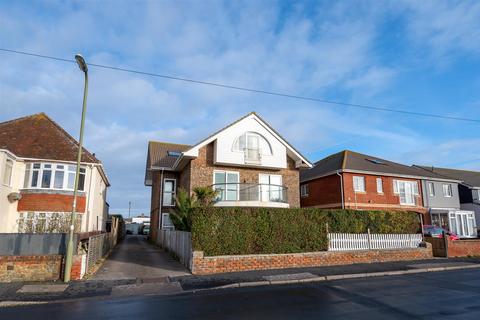 2 bedroom flat to rent, Southwood Road, Hayling Island PO11