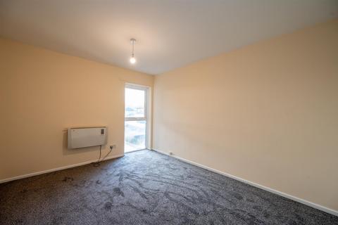 2 bedroom flat to rent, Southwood Road, Hayling Island PO11