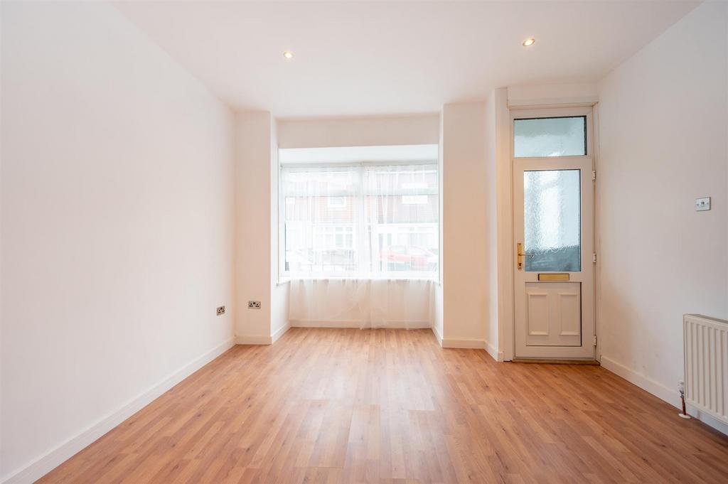 32 Carnarvon Road, Portsmouth, PO2 7 NL2223.jpg