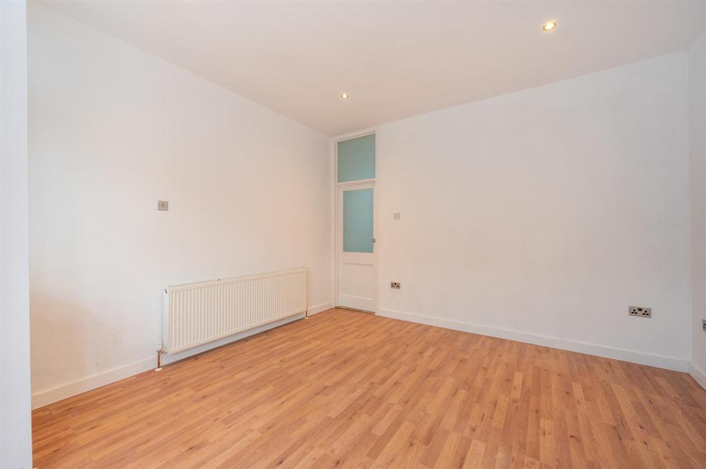 32 Carnarvon Road, Portsmouth, PO2 7 NL2224.jpg
