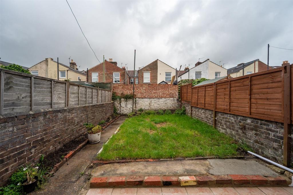 32 Carnarvon Road, Portsmouth, PO2 7 NL2211.jpg