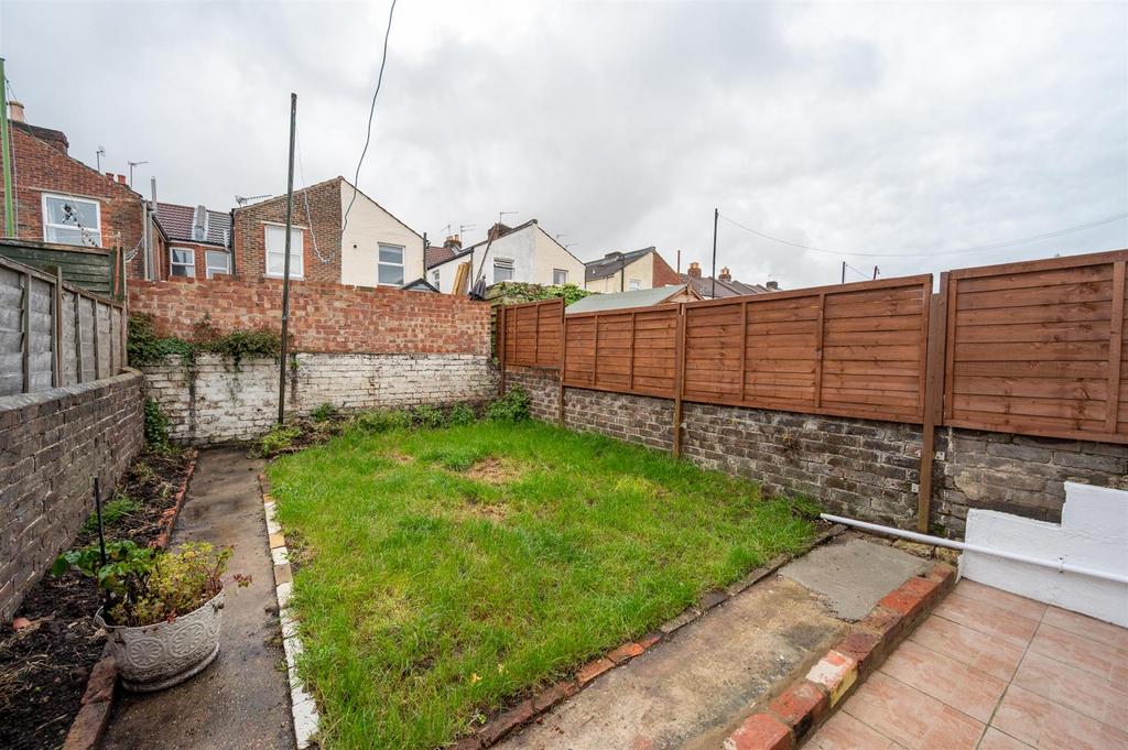 32 Carnarvon Road, Portsmouth, PO2 7 NL2212.jpg