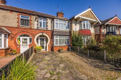 3 bedroom end of terrace house to rent, Highbury Grove, Portsmouth PO6