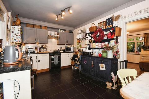 3 bedroom end of terrace house for sale, Airedale Road, Wadsley, S6