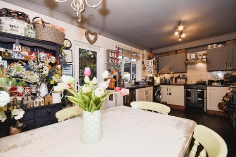 115 Airedale Road, Sheffield, S6 4AW