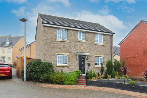 3 bedroom detached house for sale, White Farm, Barry