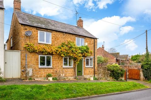 3 bedroom detached house for sale, St Thomas Street, Oxon OX15