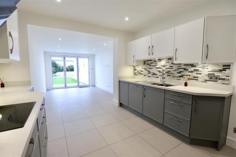 4 bedroom semi-detached house to rent, Bagot Manor Avenue, St. Saviour, Jersey