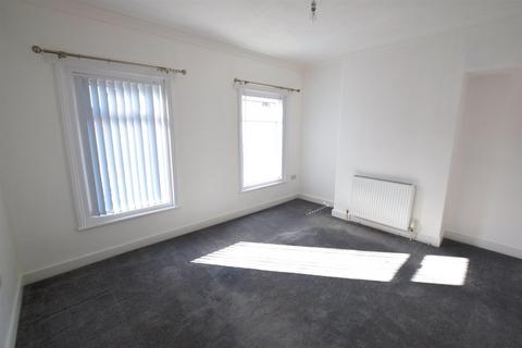 2 bedroom terraced house to rent, St Johns Road, Scarborough