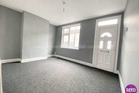 2 bedroom house to rent, Brighton Avenue, Southend On Sea