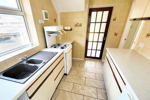 3 bedroom semi-detached house to rent, LEEDS LS4