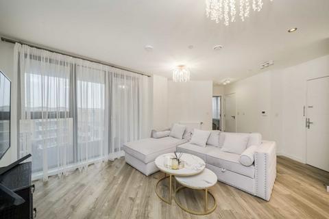 1 bedroom flat for sale, Lakeside Drive, London NW10