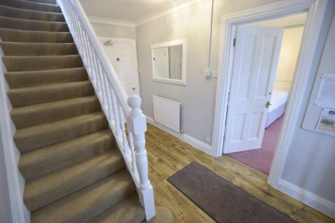 5 bedroom house to rent, Wallis Road, Bournemouth,