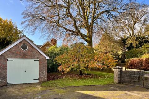 3 bedroom bungalow to rent, Noade Street, Ashmore, Salisbury, Wiltshire, SP5