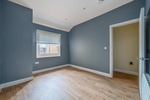 2 bedroom maisonette for sale, Heather Place, Esher, KT10