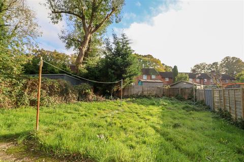 3 bedroom end of terrace house for sale, Rowan Close, Storrington, Pulborough